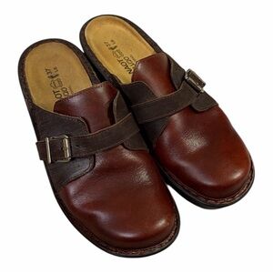 ⭐️ Naot ($190) Avignon Luggage Brown Leather Clogs